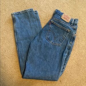 Y2K Levi’s 550 Relaxed Tapered Jeans